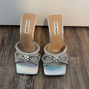 Steve Madden Iridescent Silver Bow Heels